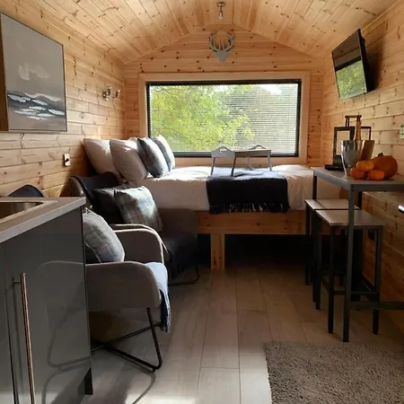 River Huts, Highland River Retreat With Hot Tub Inverness Exterior photo